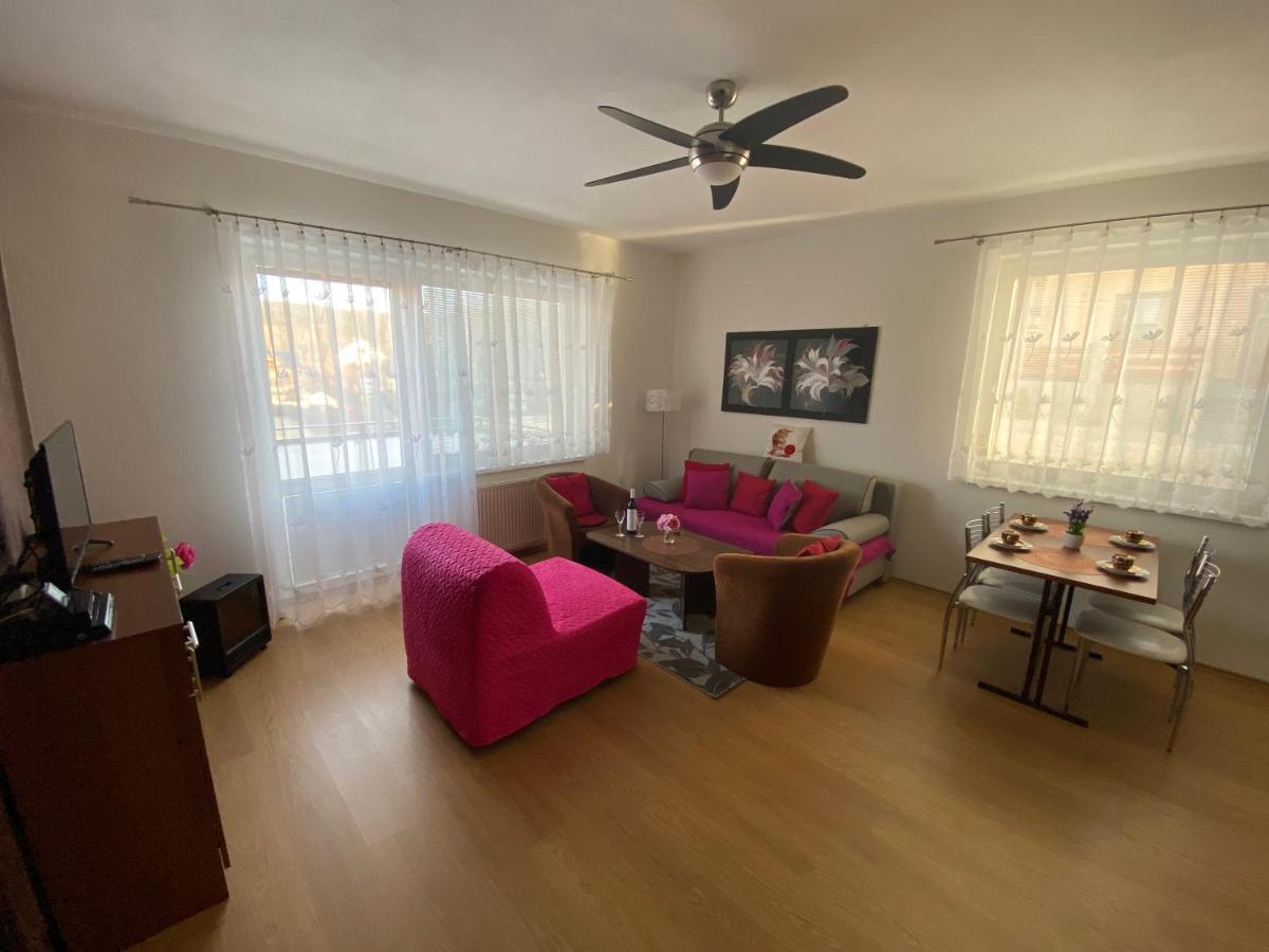 Apartments Monty โปดไฮสกา ภายนอก รูปภาพ